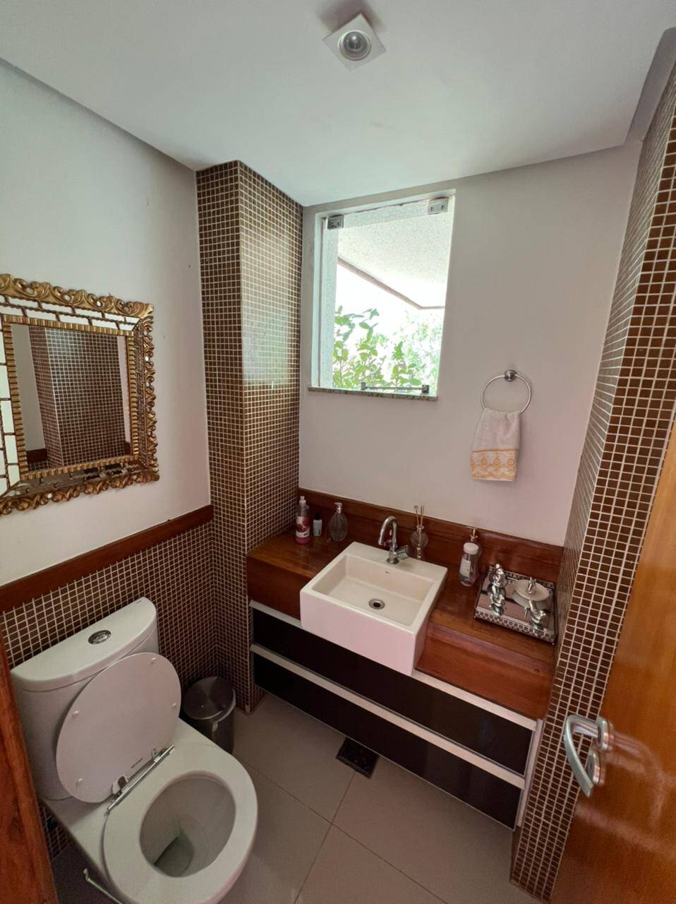 Casa à venda com 4 quartos, 444m² - Foto 2