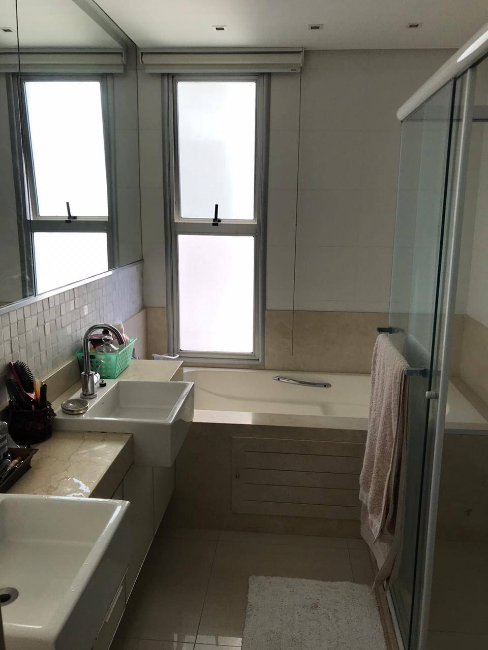 Apartamento à venda com 4 quartos, 208m² - Foto 4