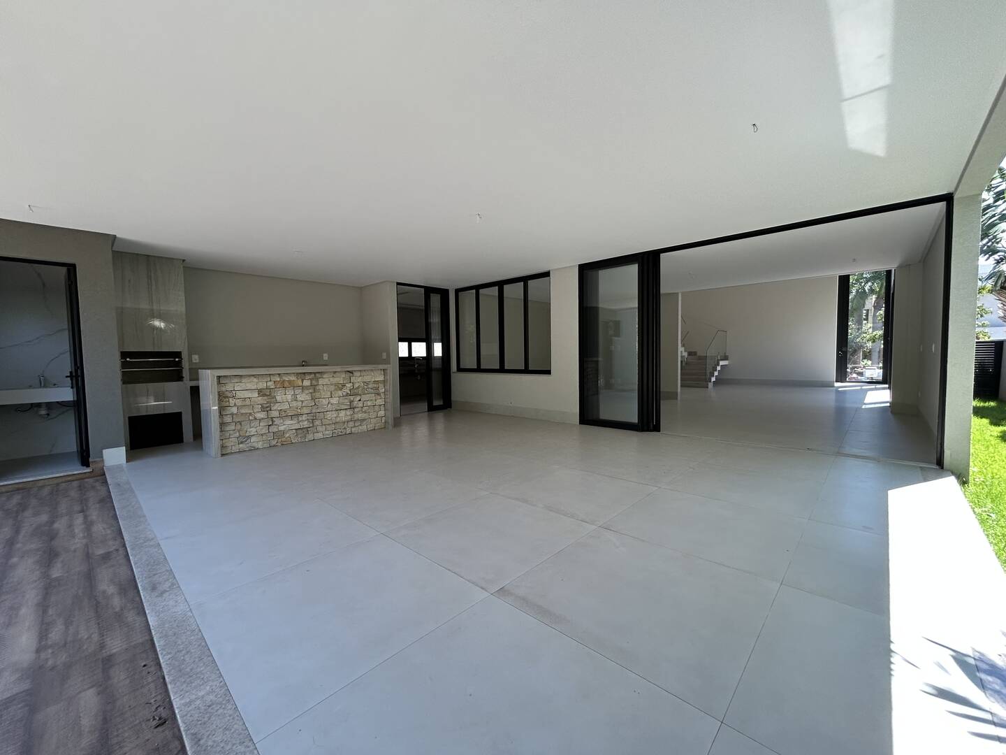 Casa à venda com 4 quartos, 453m² - Foto 12