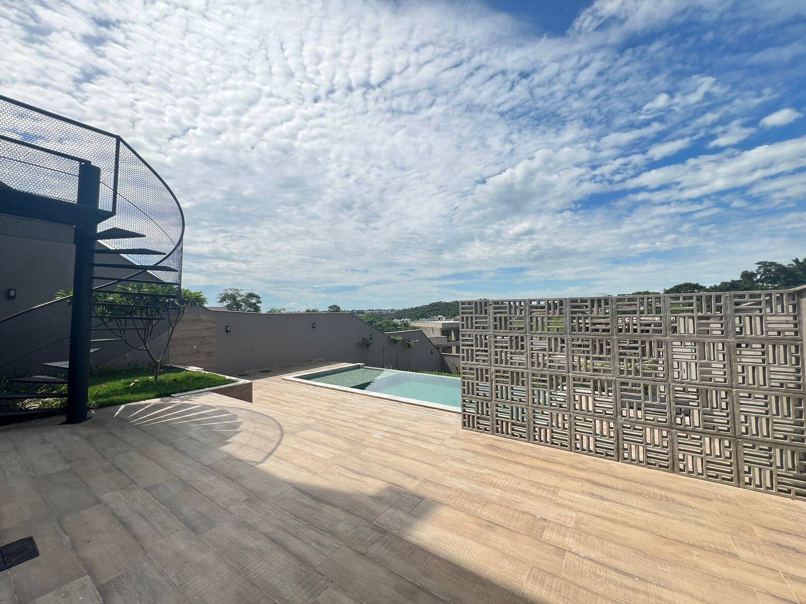 Casa à venda com 3 quartos, 254m² - Foto 5