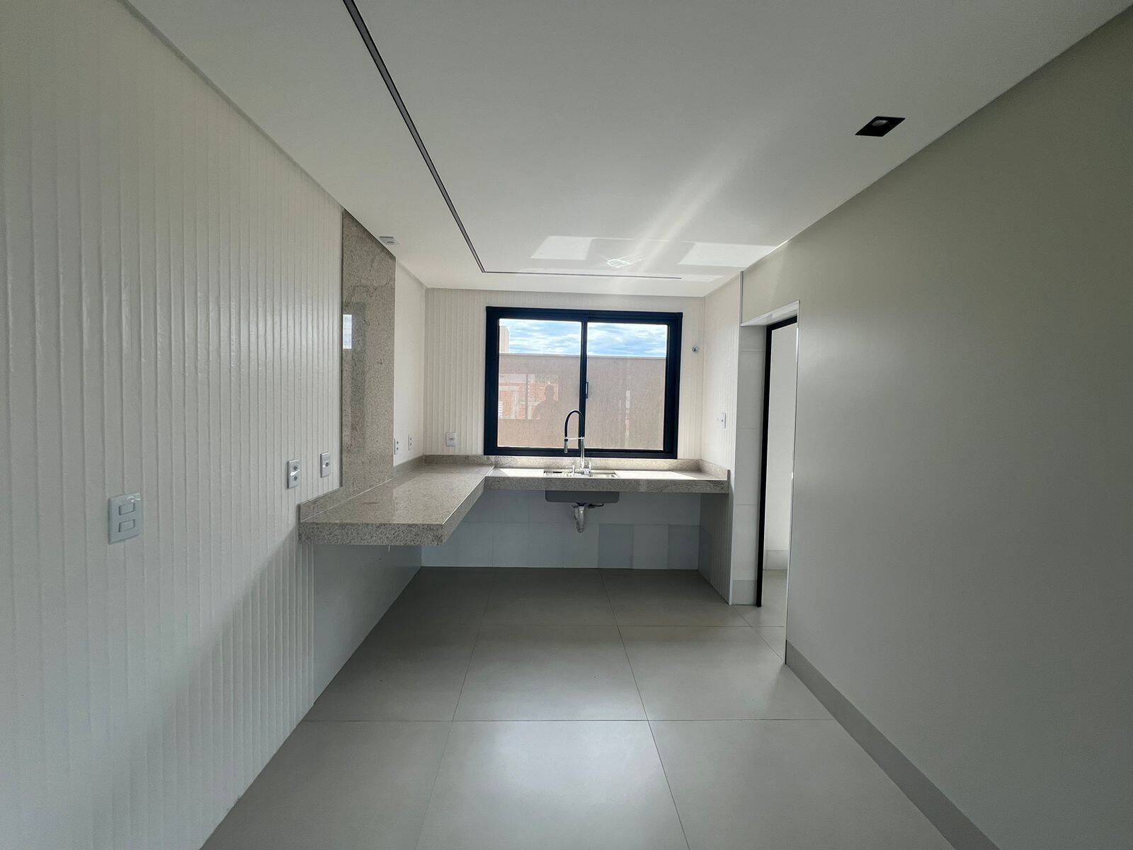 Casa à venda com 3 quartos, 254m² - Foto 25