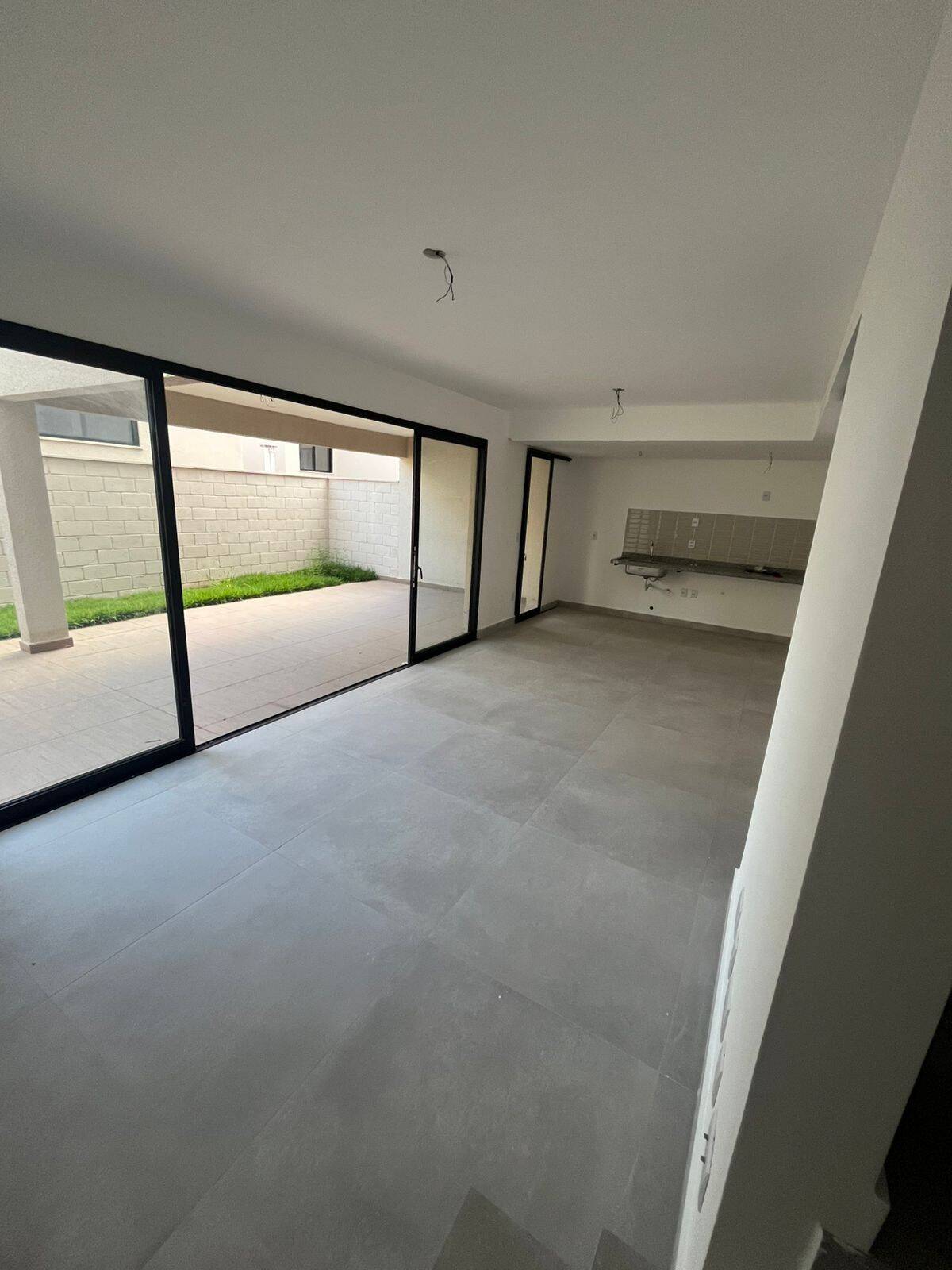 Casa à venda com 4 quartos, 181m² - Foto 11