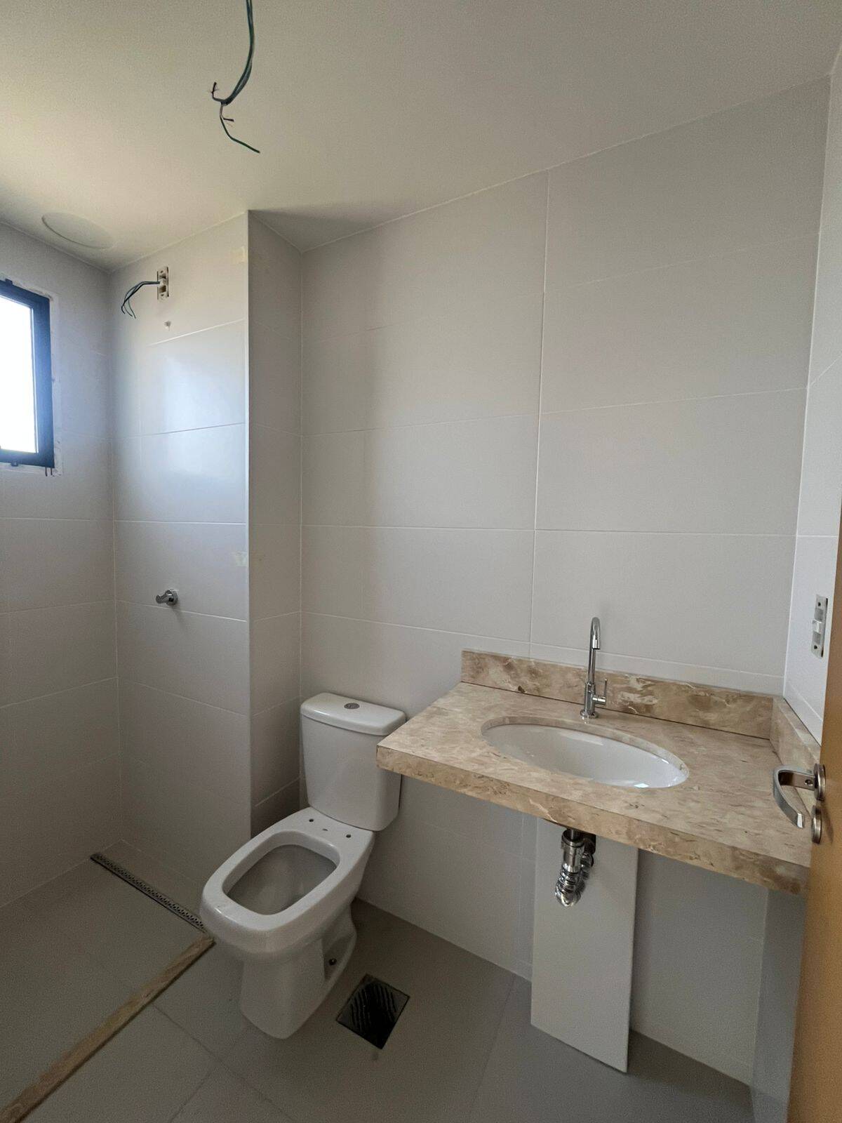 Apartamento à venda com 2 quartos, 75m² - Foto 10