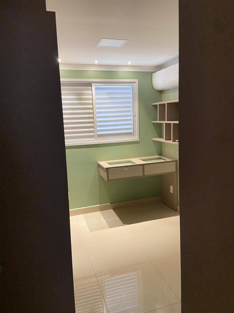 Apartamento para alugar com 3 quartos, 111m² - Foto 13