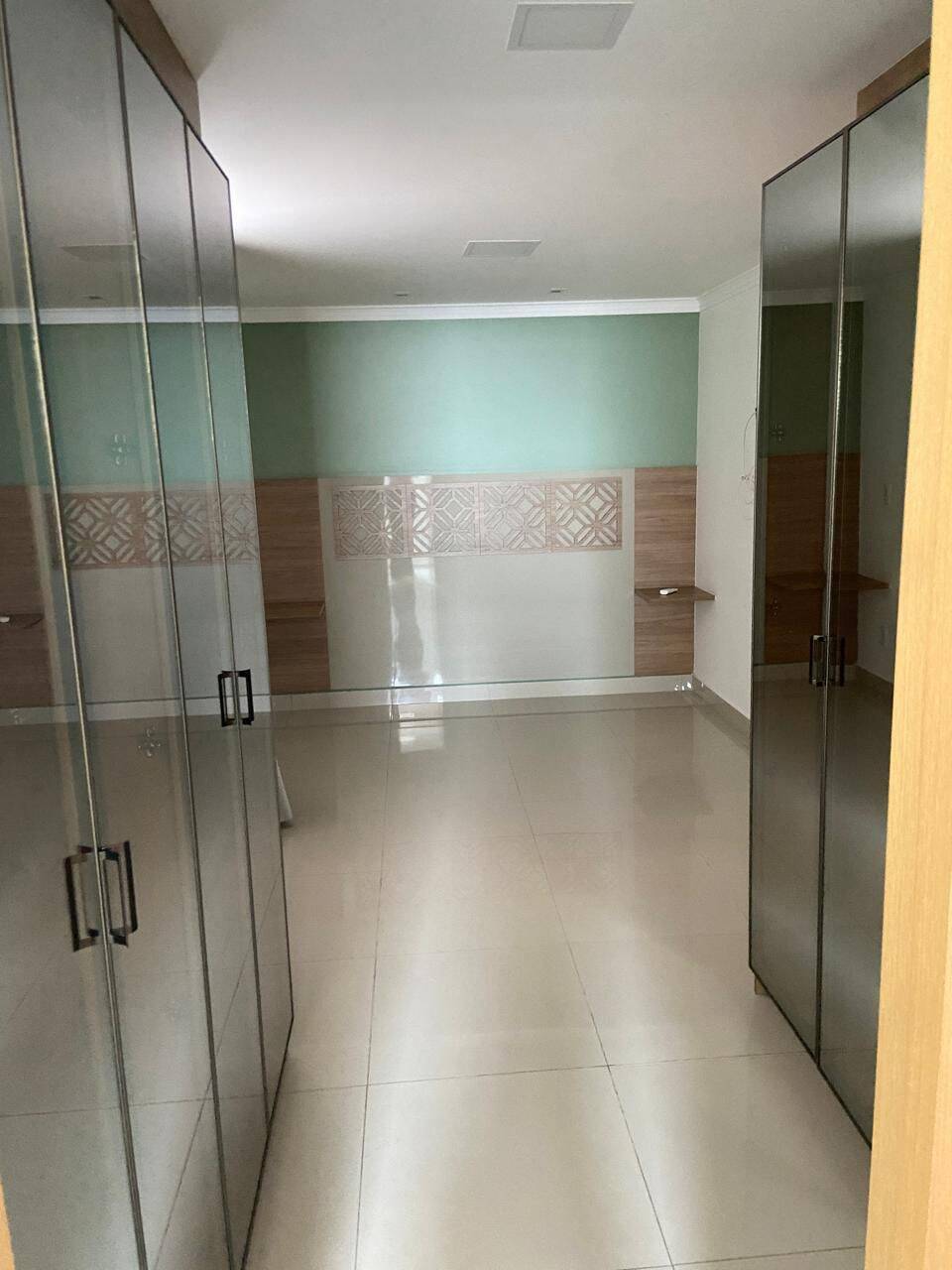Apartamento para alugar com 3 quartos, 111m² - Foto 17