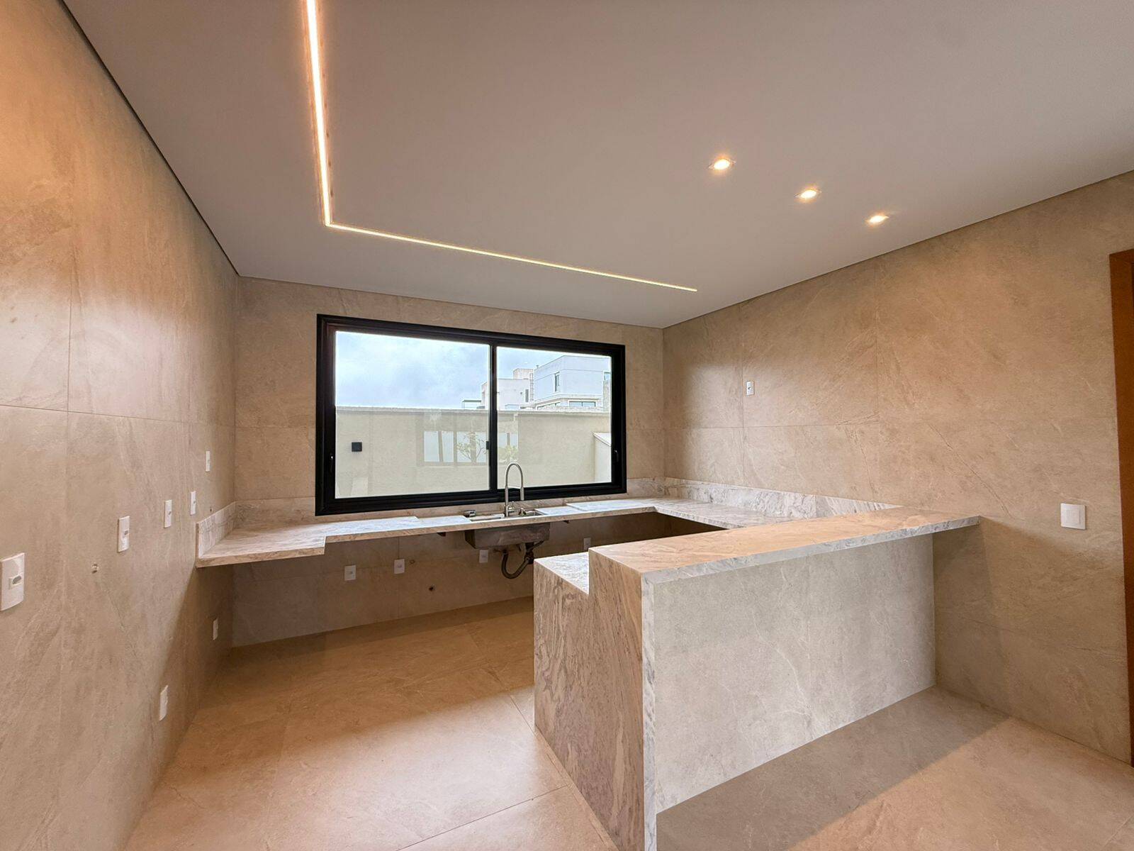 Casa, 3 quartos, 369 m² - Foto 24