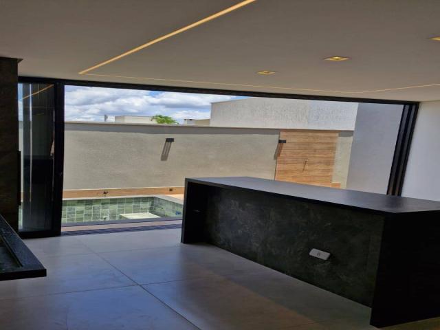 #240 - Casa para Venda em Senador Canedo - GO - 3