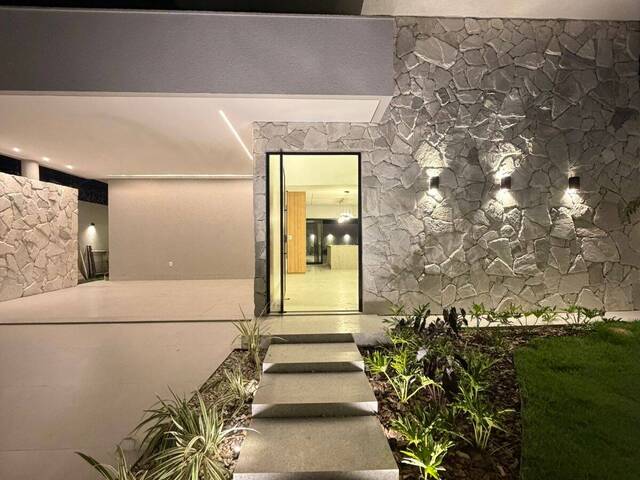 Casa para Venda em Goiânia - 3